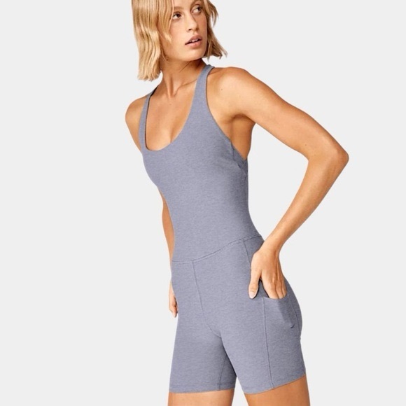 Beyond Yoga Cloud Grey Space Dye Get Up And Go Sleeveless Romper - Picture 4 of 14